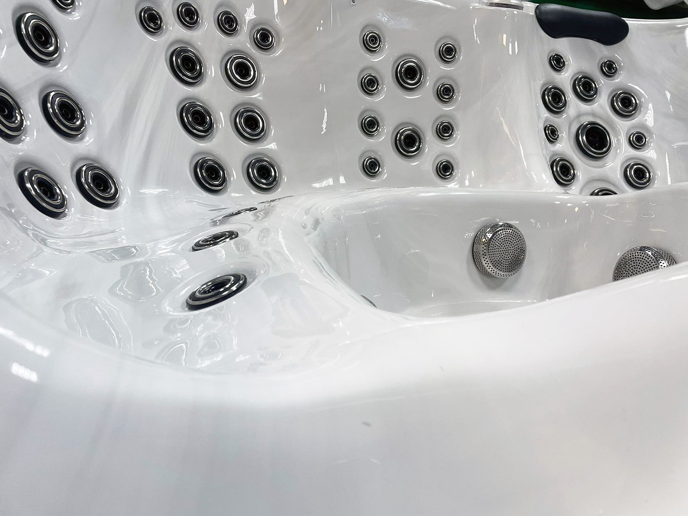 Гидромассажный Спа-Бассейн Jazzi Pool 333E Eldorado Wi-Fi (рис.4) Гидромассажный Спа-Бассейн Jazzi Pool 333E Eldorado Wi-Fi (рис.4)